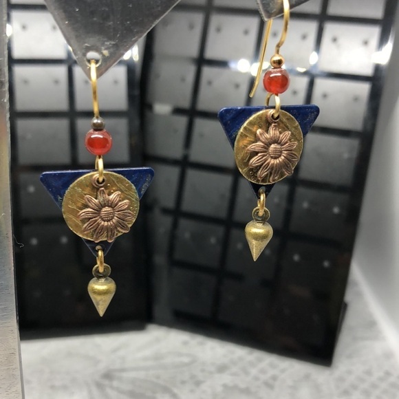 CURATED bundle 2 vintage charm dangle drop earrings paw print geometric flower. - Picture 3 of 4